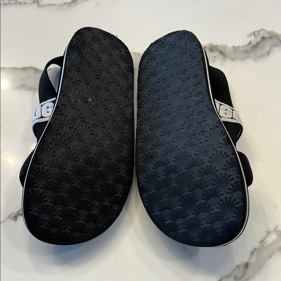 UGG Black Slide Sandals - Picture 4 of 5